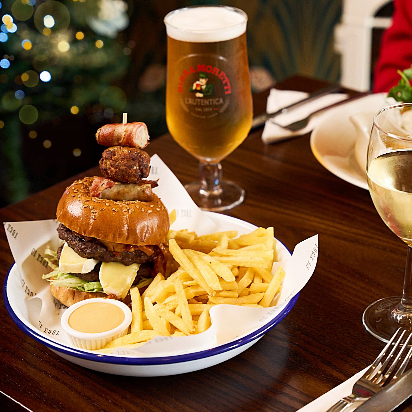 Festive Lunch & Dinner at The Willow Tree in Brynmawr